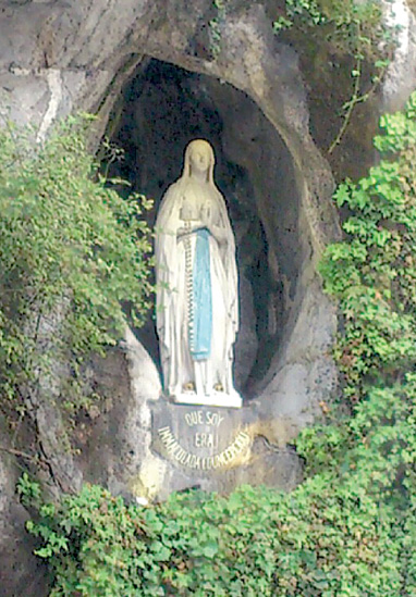 Die-Madonna-von-Lourdes