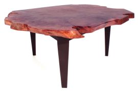 Holzflüsterer Tisch